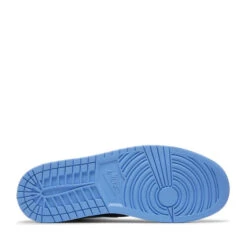 Jordan 1 Mid 'University Blue' -Shoe Discounts Store 169141548573025UC6XRIHBAL244SSZNE 620x a88fc567 d4fa 4b52 a302 45c202b6675a