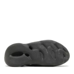 Adidas Yeezy Foam Runner 'Carbon' -Shoe Discounts Store 1691639591822642EZJKKG3FHM5CDCG0G 620x 9a4e257c e418 4dea 867d 4d39f0268c38